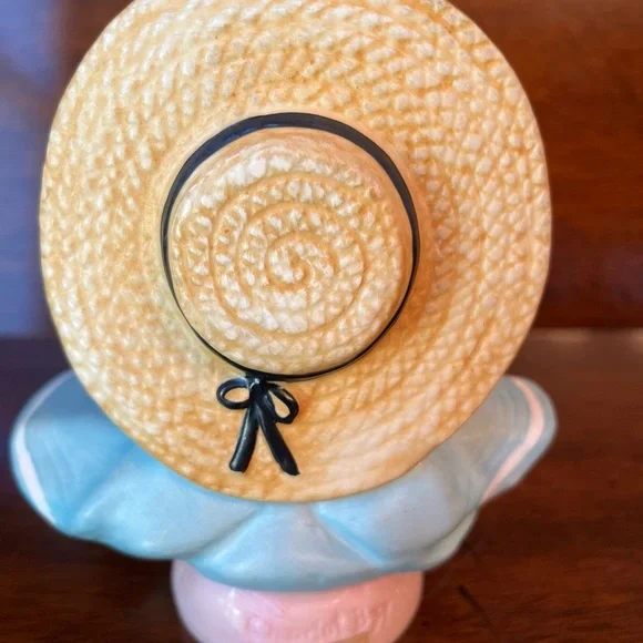 Goebel Charlot Byj 12 Sitting Pretty Girl With Bouquet Figurine 1957 - Picture 4 of 12